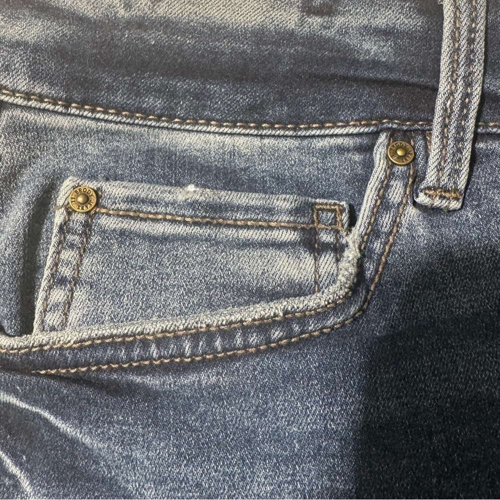Bootlegger Brody Jeans Shorts -2 Pairs (1 NWT) High Waisted Cuffed Size 29 - Picture 12 of 12